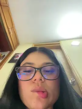 alissonfernandez_'s cam snapshot