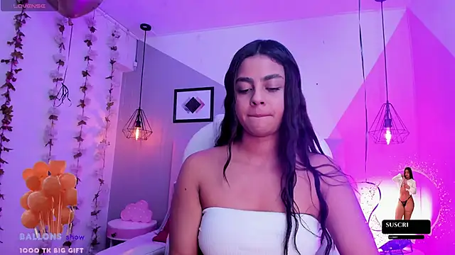 Bella_walker_'s cam snapshot