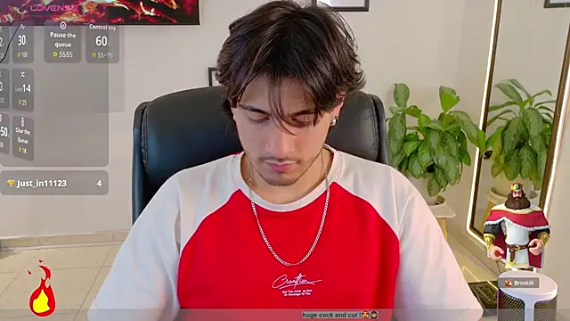 Elian_savoy live sex cam