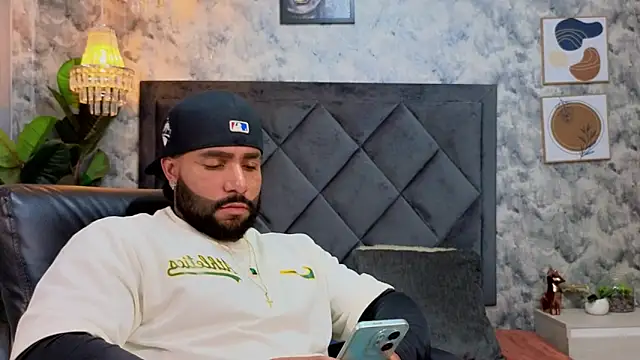 Apolo_rousse1 live sex cam