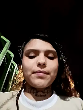 Alis_1327's cam snapshot