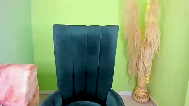 nikkitatsx live sex cam