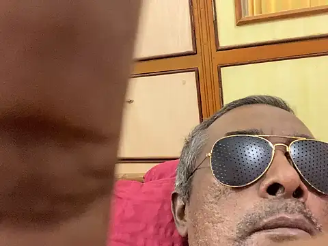 Lookin4Kinky_Partner's cam snapshot