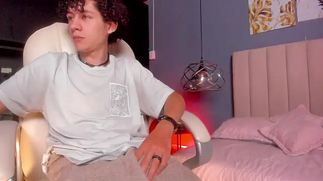 Helios_Obscuro live sex cam