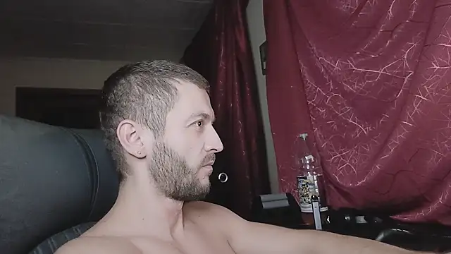 333Alone_in_theDark777's cam snapshot