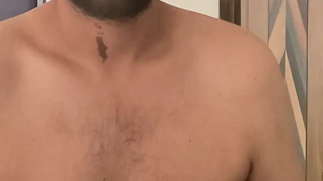 MakeMeAwareAah's cam snapshot