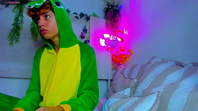 Twinkk_Guy live sex cam