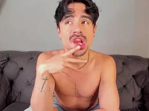 BryCams3's cam snapshot