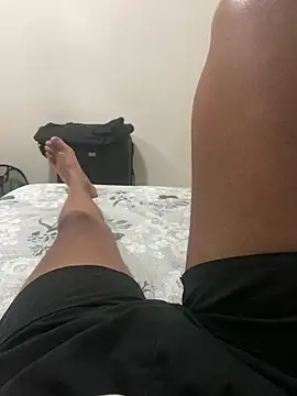 Morenolatino881's cam snapshot