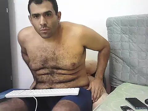 AlphaLatinoBear's cam snapshot