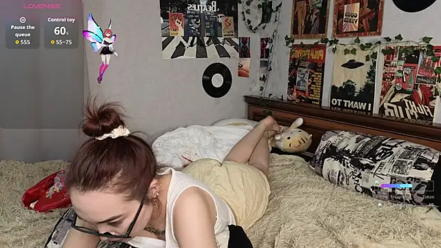 OdetteBiddy's cam snapshot