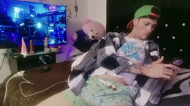 Tyler_cat live sex cam