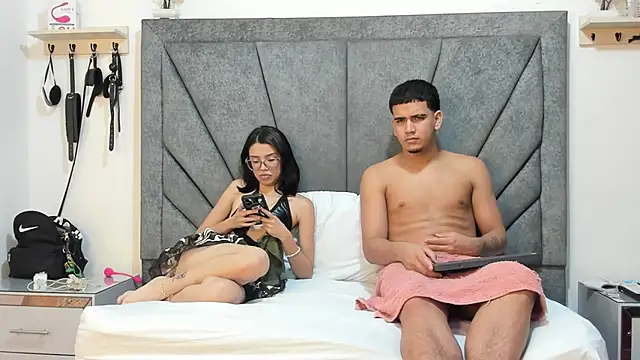 KamilaAndJavier's cam snapshot