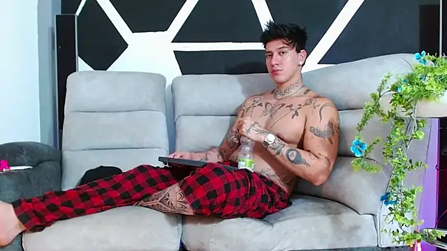 JUSTIN_FULLER1 live sex cam