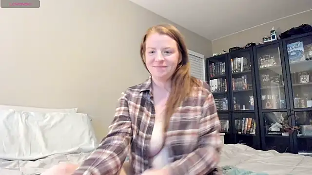 LndsyR90 live sex cam