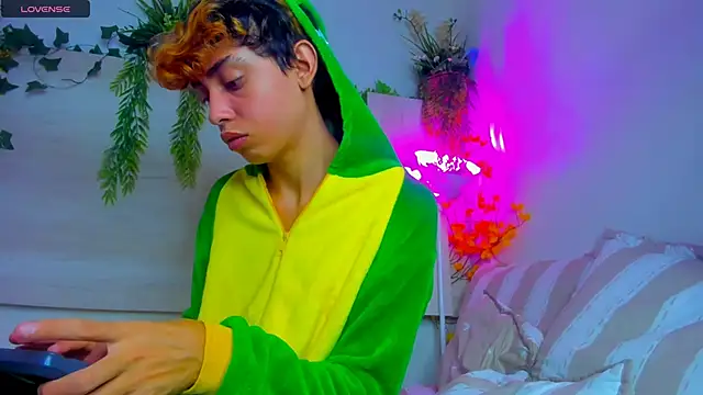 Twinkk_Guy live sex cam