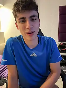 AdrianRinaldi live sex cam