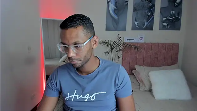 KingEdward_'s cam snapshot