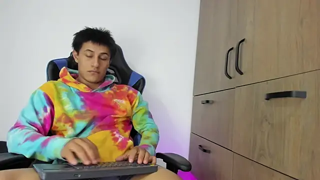 dorman_boy's cam snapshot