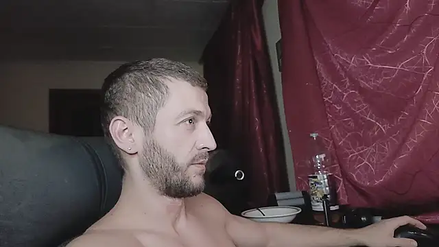 333Alone_in_theDark777's cam snapshot