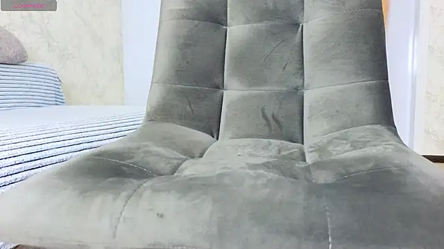 Helen198705 live sex cam