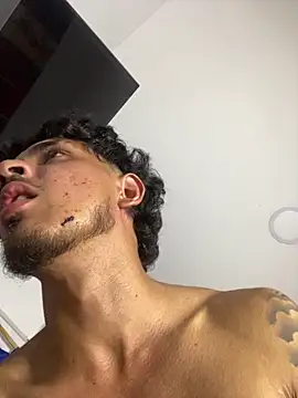 Kriss_Edwards live sex cam