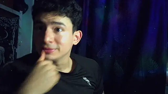 xslimboysex's cam snapshot