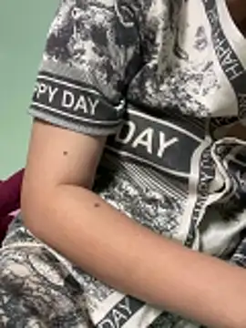 Babyy68 live sex cam