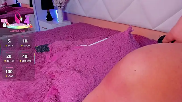 veronica_hill_'s cam snapshot