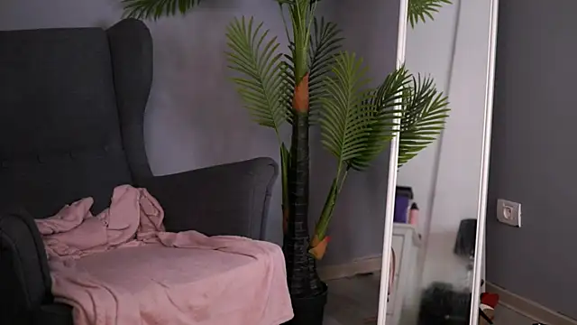 SarahMystique live sex cam