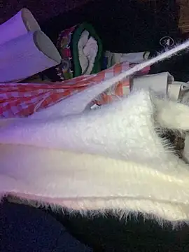 gurlnips live sex cam