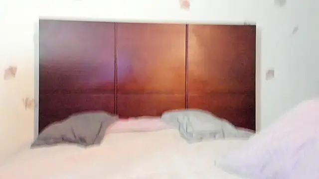 marie_pourtoii's cam snapshot