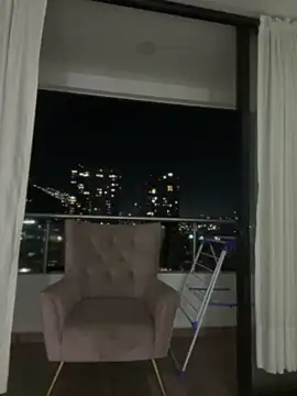 nicolleferragamo's cam snapshot