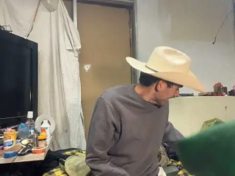 kevinsito1 live sex cam