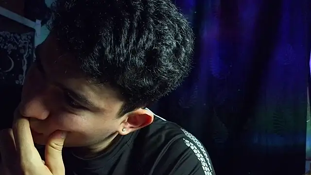 xslimboysex's cam snapshot