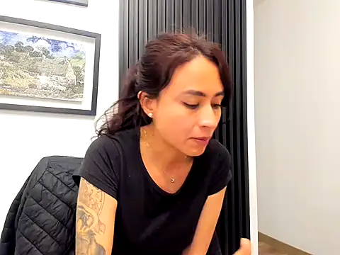 reme_ark23's cam snapshot