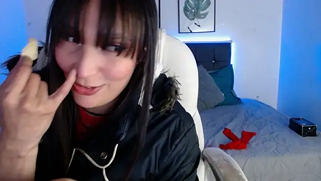 mia_collens's cam snapshot