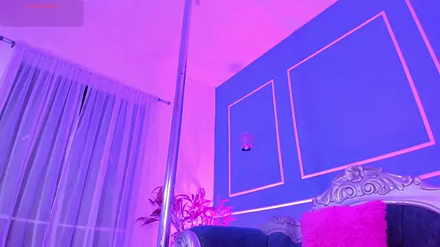 TaraTaylorr live sex cam