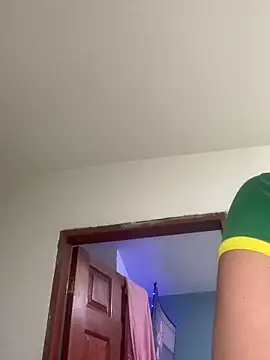 Naomii2 live sex cam