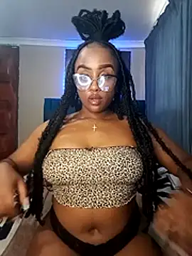 Queen-Chocolate live sex cam