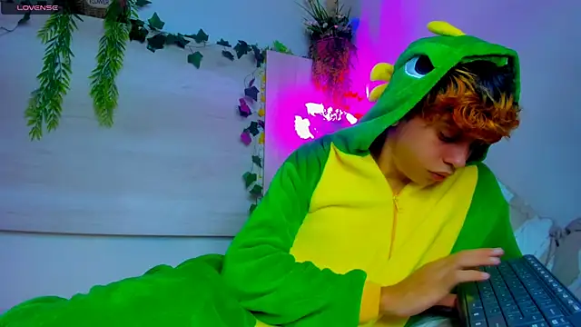 Twinkk_Guy live sex cam