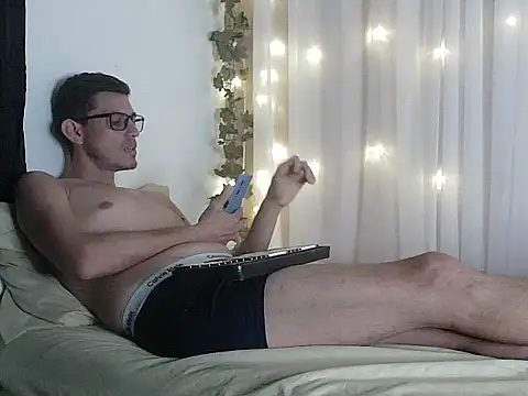 cristianenparis21 live sex cam