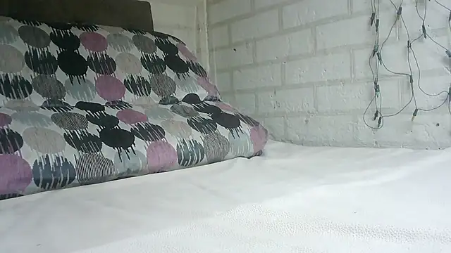 SladkiYA's cam snapshot