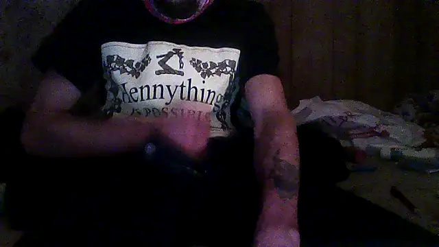 luke_thighwalker2469's cam snapshot