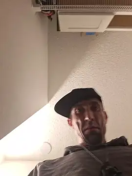 studmuffin100's web cam