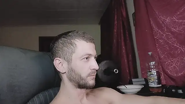 333Alone_in_theDark777's cam snapshot