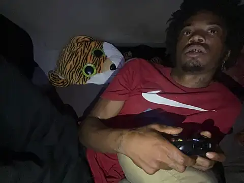 SlimeCrownzOut5's cam snapshot