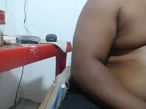 PONSE_LATINO live sex cam