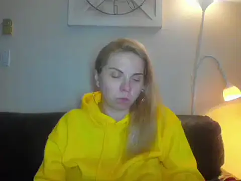 HappyIva live sex cam