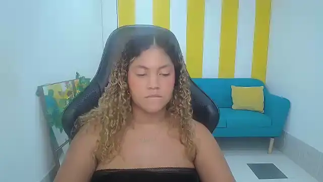 Cristal_War's cam snapshot